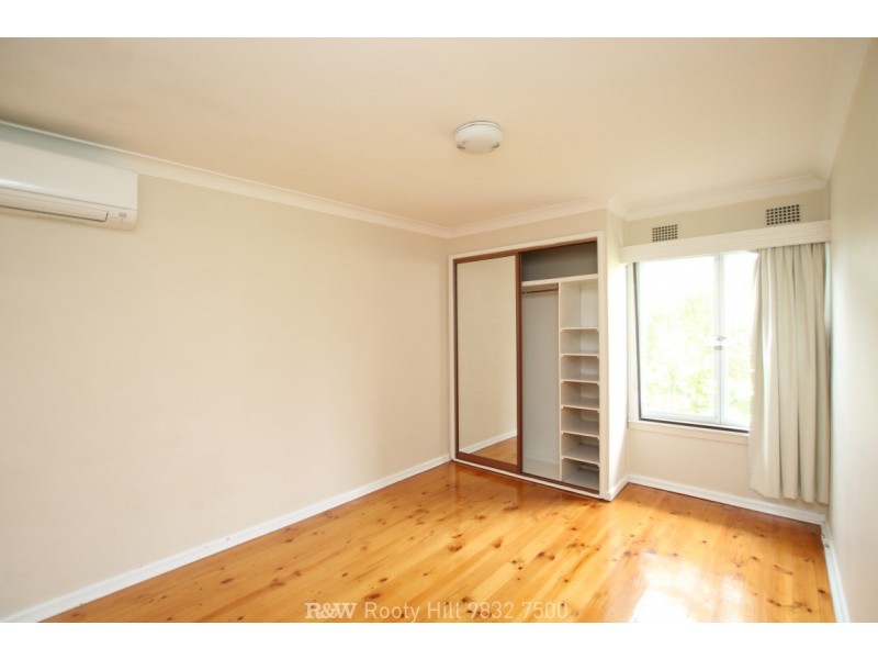 6 Palmyra Avenue, Lethbridge Park NSW 2770