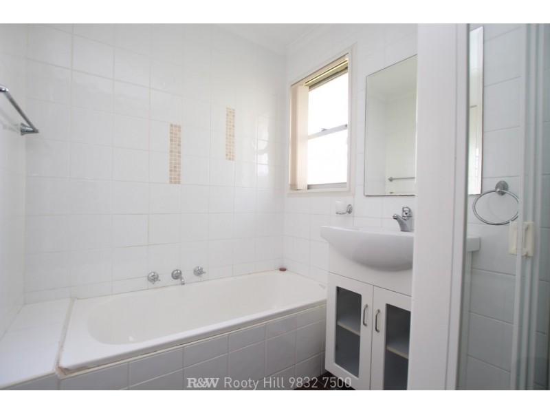 4 Melkarth Place, Doonside NSW 2767