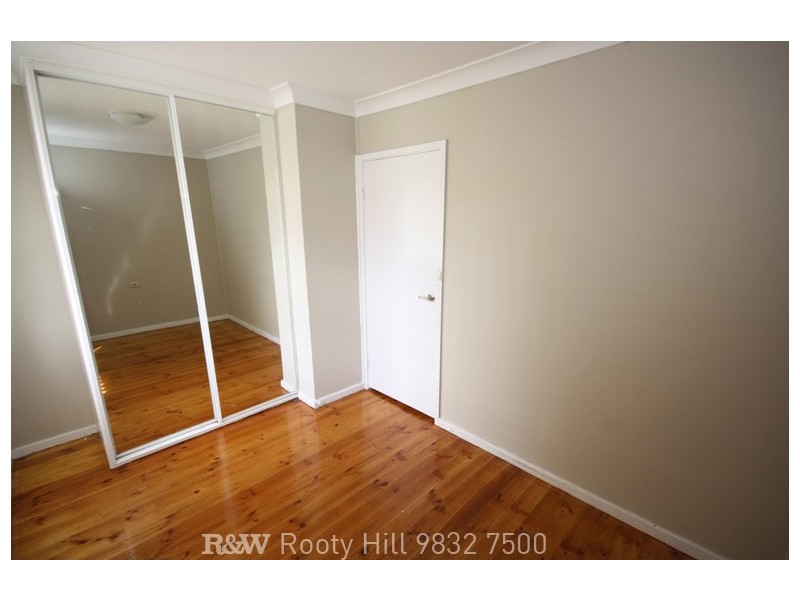 39 Lingayen Avenue, Lethbridge Park NSW 2770