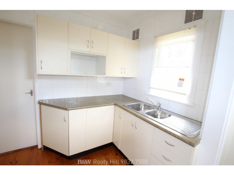 206 Woodstock Avenue, Whalan NSW 2770