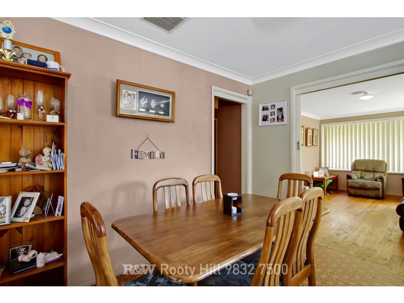 74 Barry Street, Cambridge Park NSW 2747