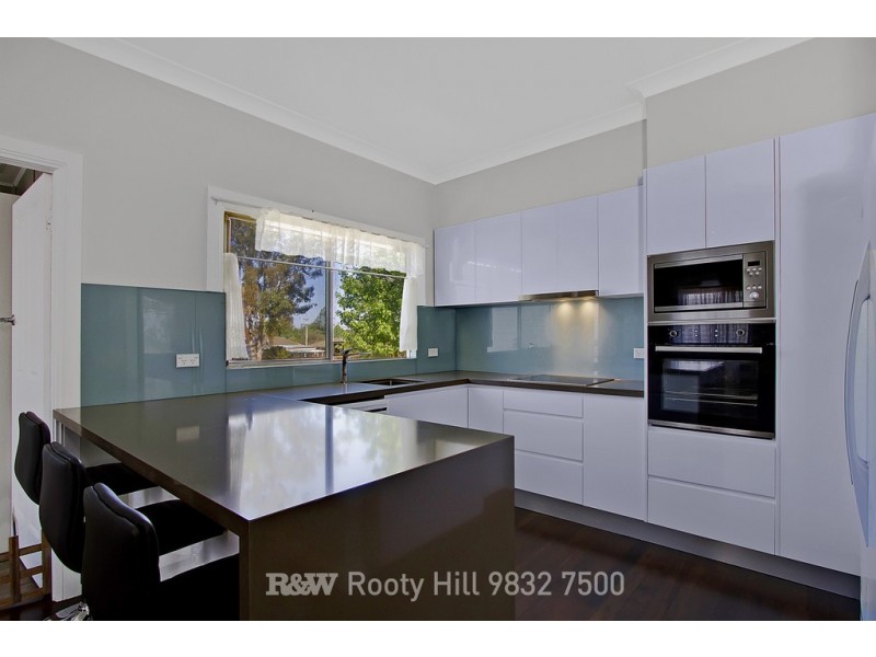 2a Lincoln Drive, Cambridge Park NSW 2747
