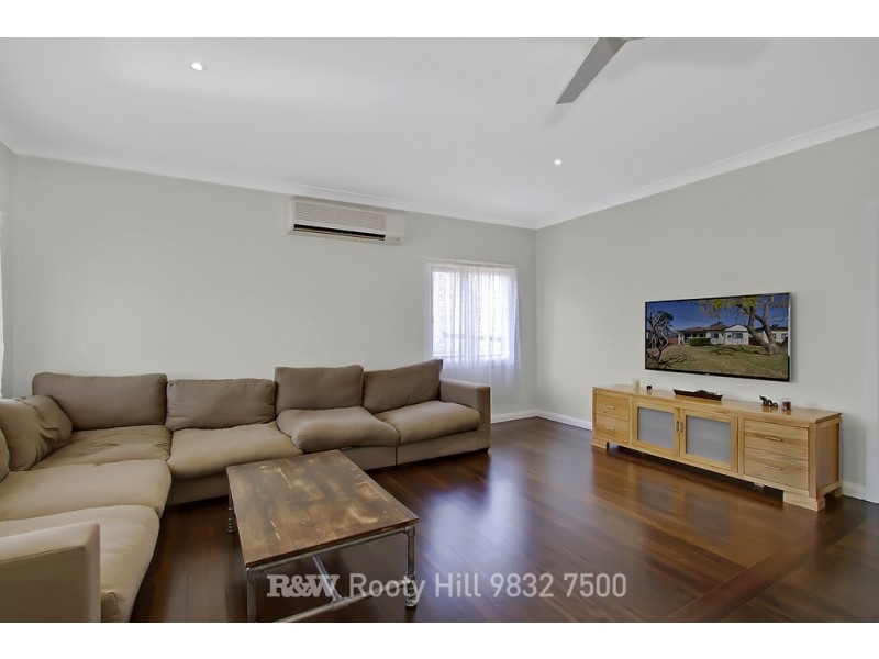 2a Lincoln Drive, Cambridge Park NSW 2747