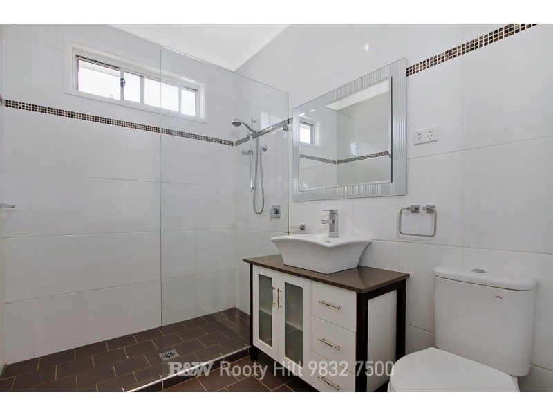 2a Lincoln Drive, Cambridge Park NSW 2747