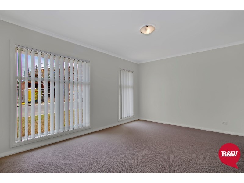 28 Murcutt Street, Ropes Crossing NSW 2760