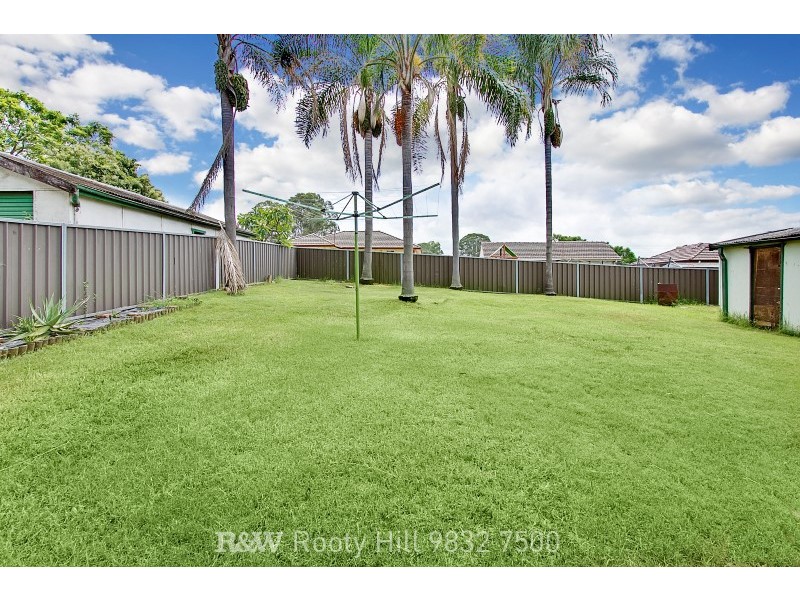 7 Law Crescent, Tregear NSW 2770