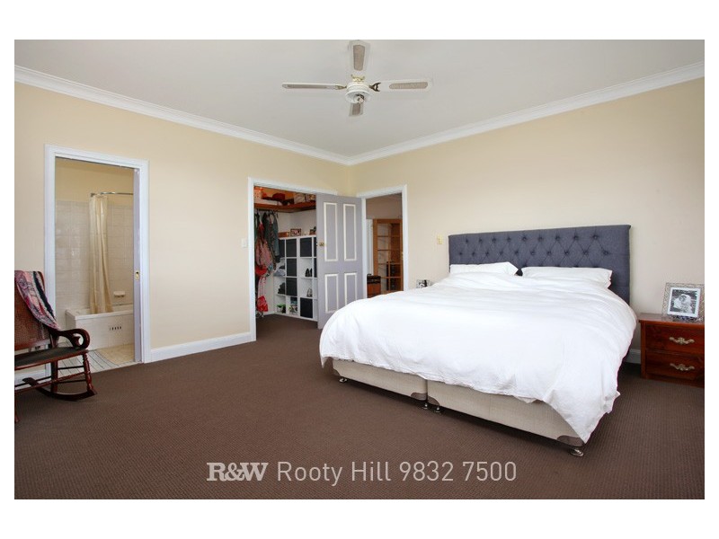 21 Beaconsfield Road, Rooty Hill NSW 2766