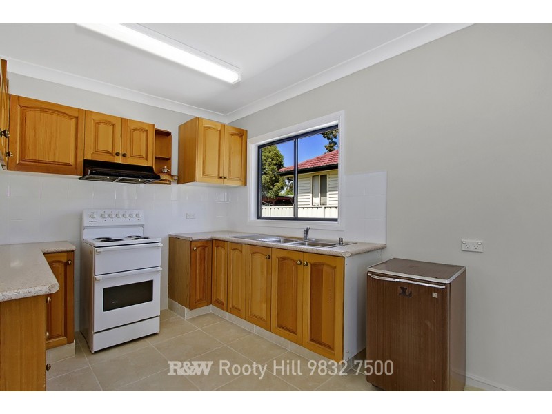 21 Wangaroa Crescent, Lethbridge Park NSW 2770