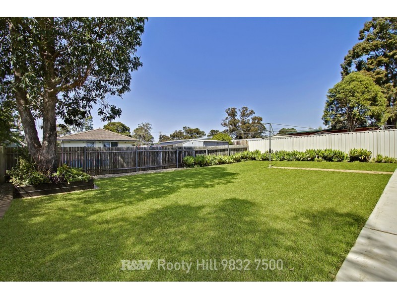 21 Wangaroa Crescent, Lethbridge Park NSW 2770