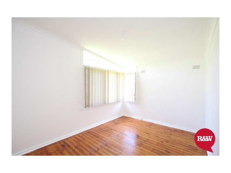 55 Bougainville Road, Lethbridge Park NSW 2770