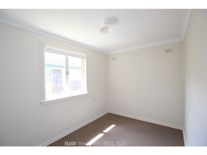 42 Mangariva Avenue, Lethbridge Park NSW 2770