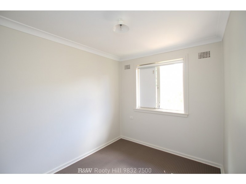 42 Mangariva Avenue, Lethbridge Park NSW 2770