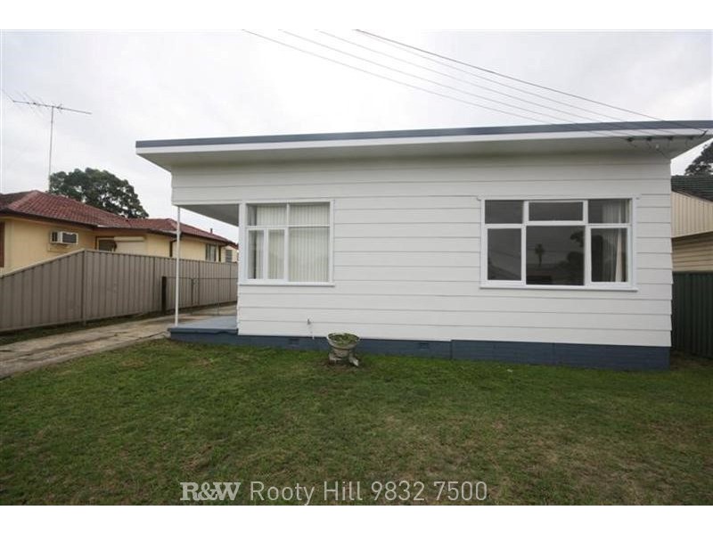 153 Carpenter Street, Colyton NSW 2760