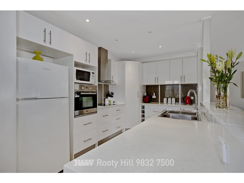 31 Palau Crescent, Lethbridge Park NSW 2770