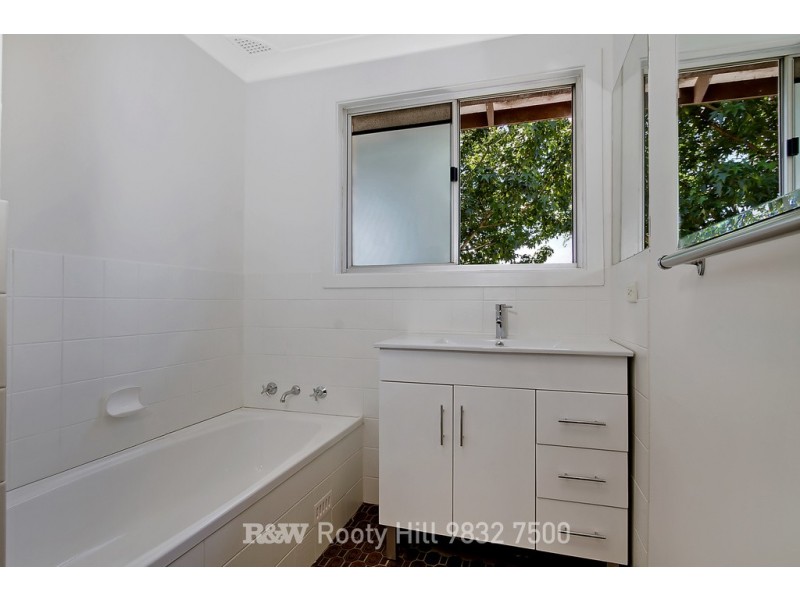 5/25 Surrey Street, Minto NSW 2566