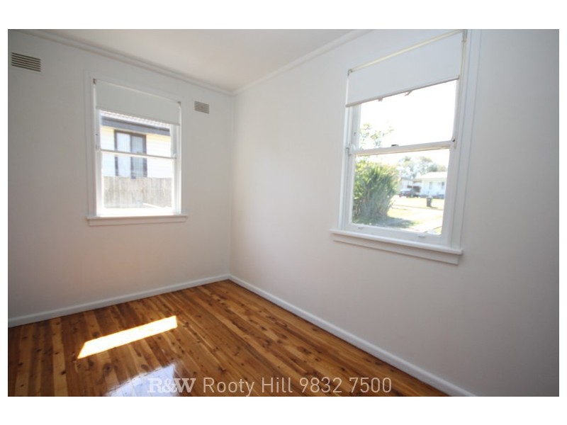 29 Cedar Crescent, North St Marys NSW 2760