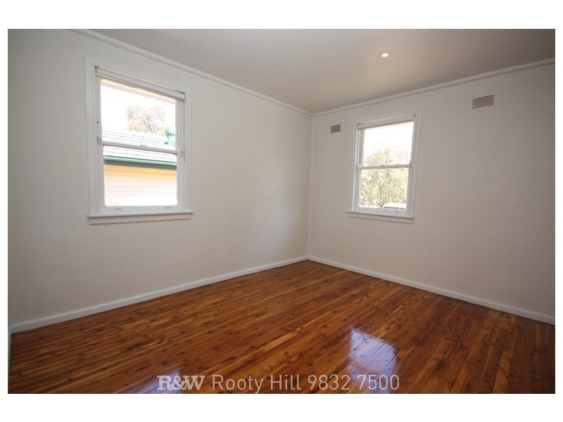 29 Cedar Crescent, North St Marys NSW 2760