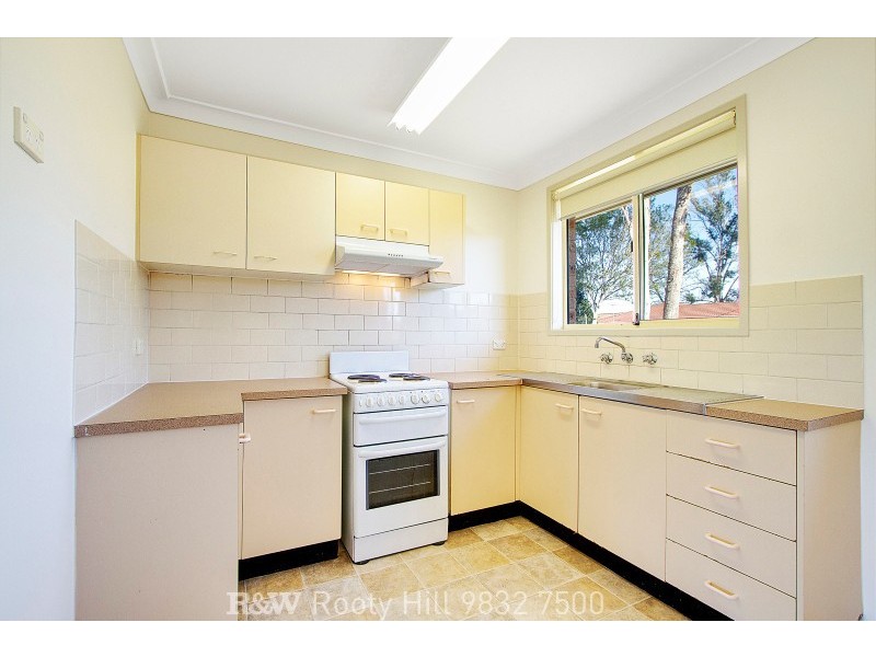 4 Magyar Place, Oakhurst NSW 2761