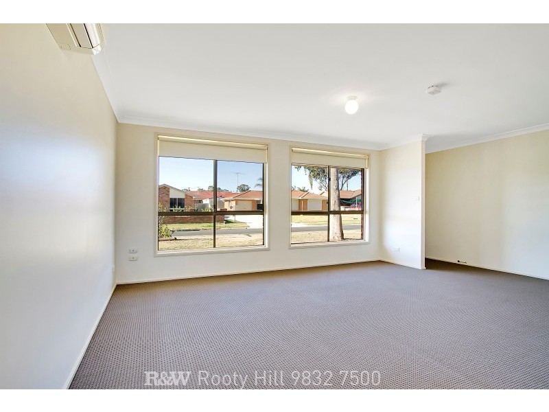 4 Magyar Place, Oakhurst NSW 2761