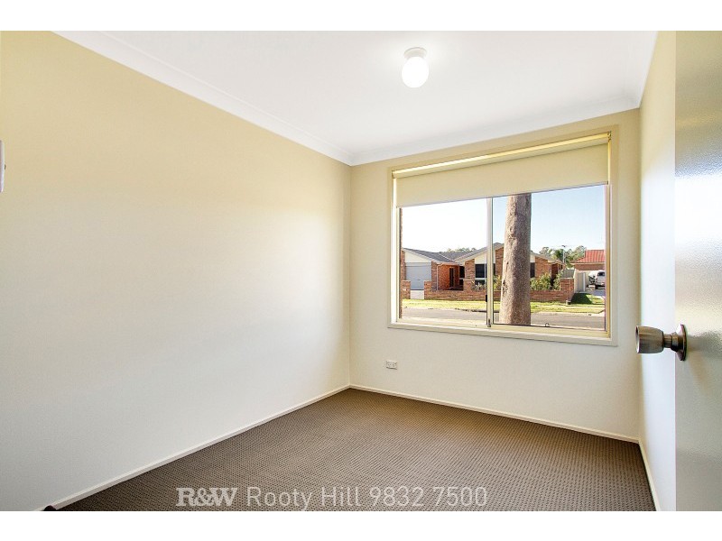 4 Magyar Place, Oakhurst NSW 2761