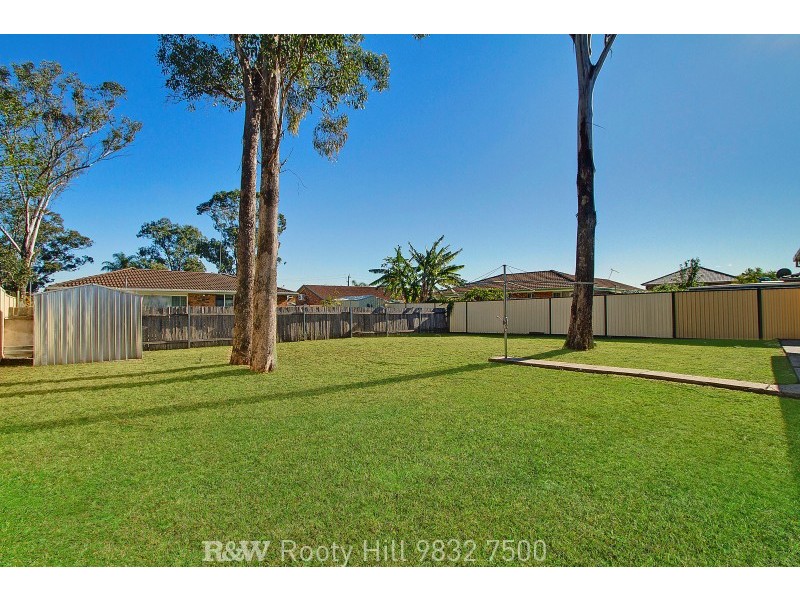 4 Magyar Place, Oakhurst NSW 2761