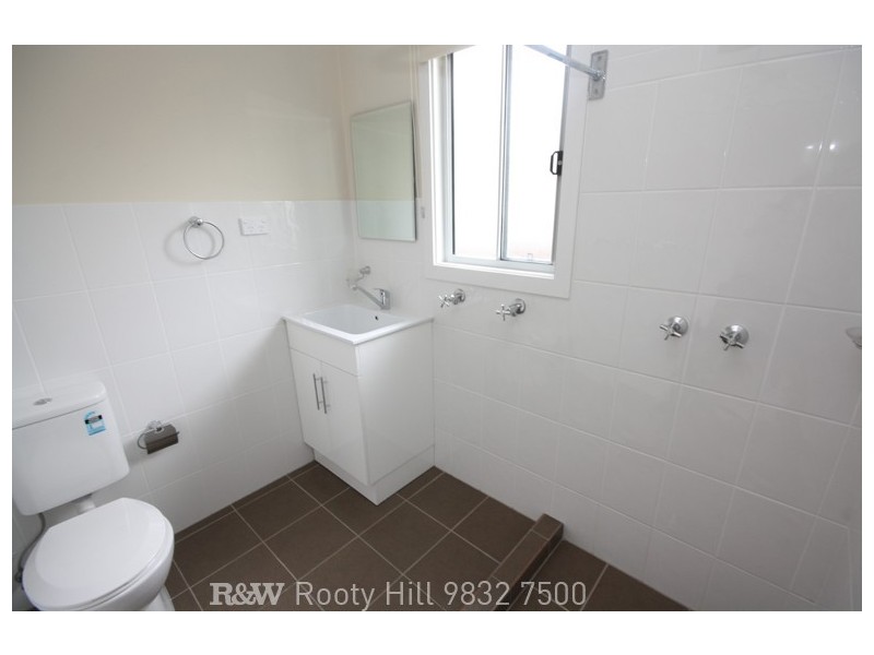 39a Lingayen Avenue, Lethbridge Park NSW 2770