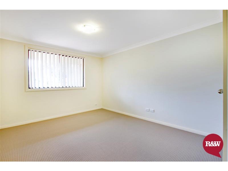 17 Bond Place, Oxley Park NSW 2760