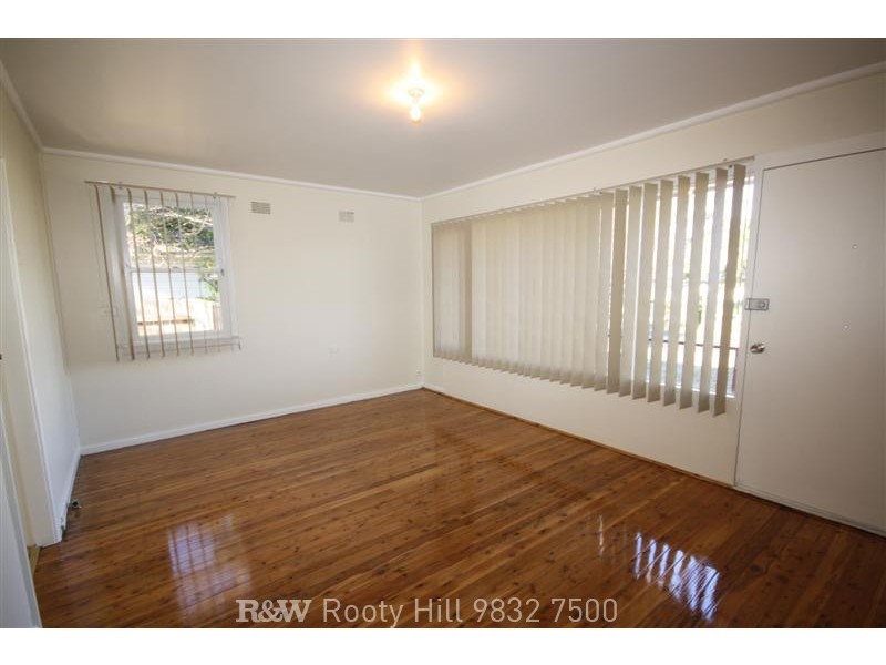 8 Cedar Crescent, North St Marys NSW 2760