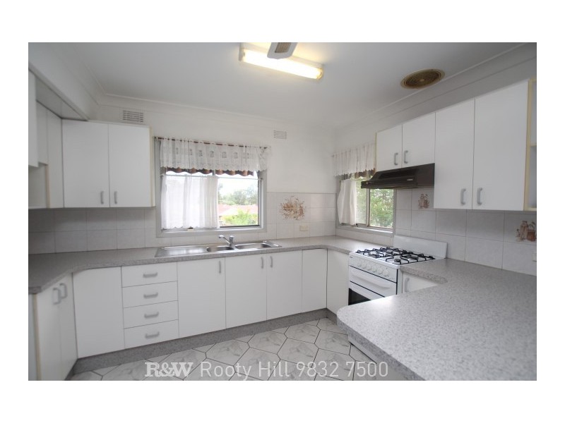 2 Labrador Street, Rooty Hill NSW 2766