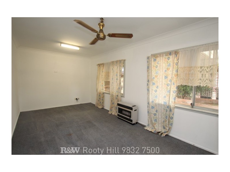 2 Labrador Street, Rooty Hill NSW 2766
