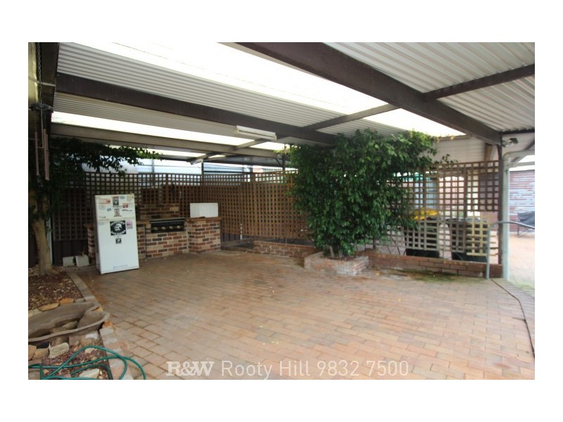 2 Labrador Street, Rooty Hill NSW 2766