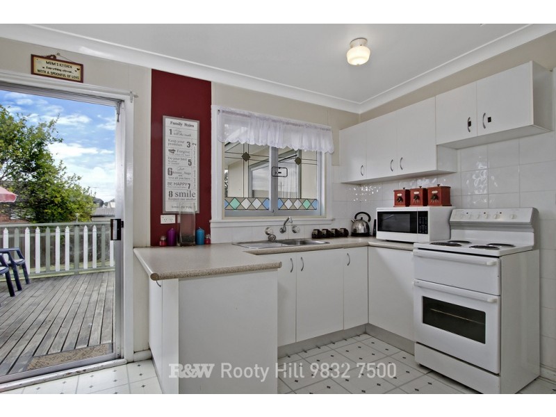 6 Palmyra Avenue, Lethbridge Park NSW 2770