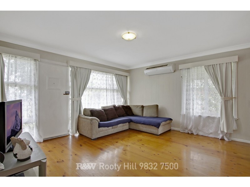 6 Palmyra Avenue, Lethbridge Park NSW 2770