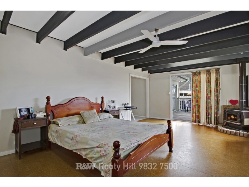 6 Palmyra Avenue, Lethbridge Park NSW 2770