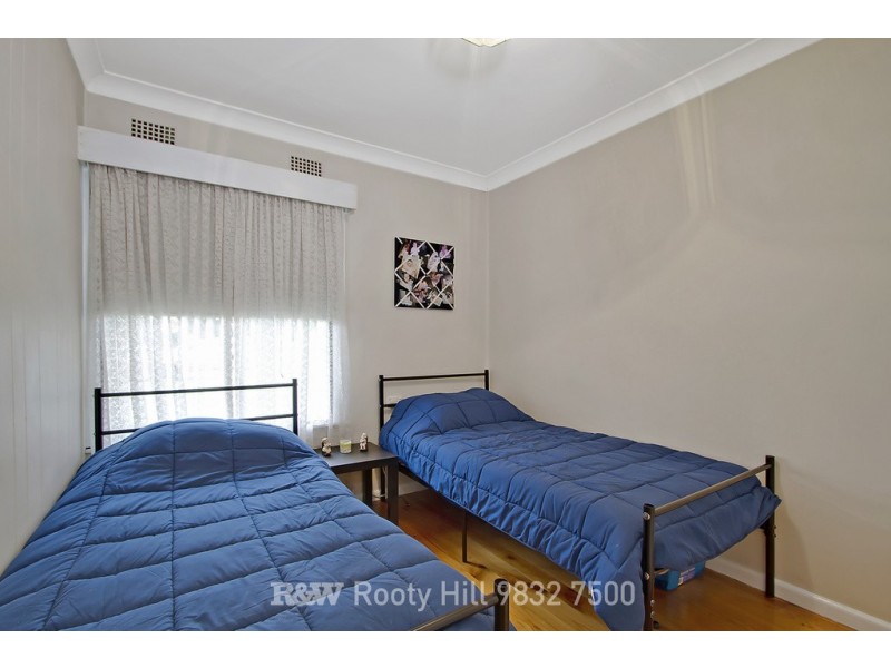 6 Palmyra Avenue, Lethbridge Park NSW 2770