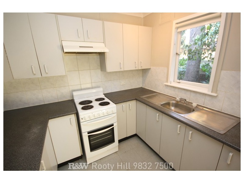 41 Lingayen Avenue, Lethbridge Park NSW 2770