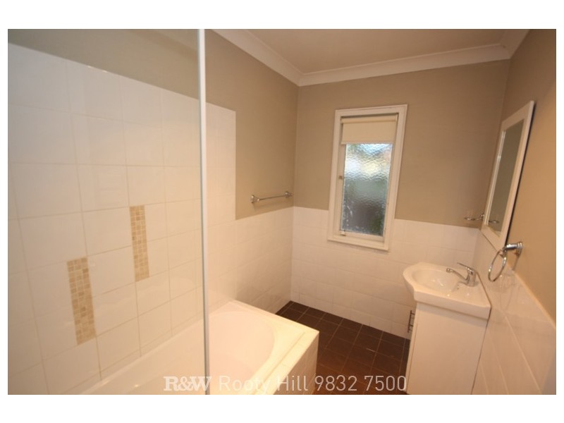 41 Lingayen Avenue, Lethbridge Park NSW 2770