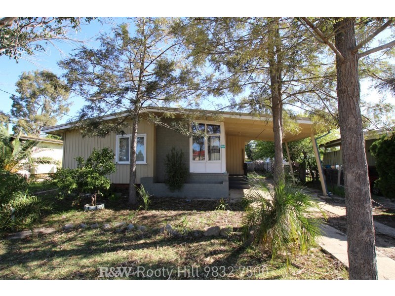 184 Woodstock Avenue, Whalan NSW 2770