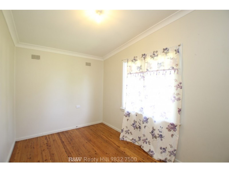 184 Woodstock Avenue, Whalan NSW 2770