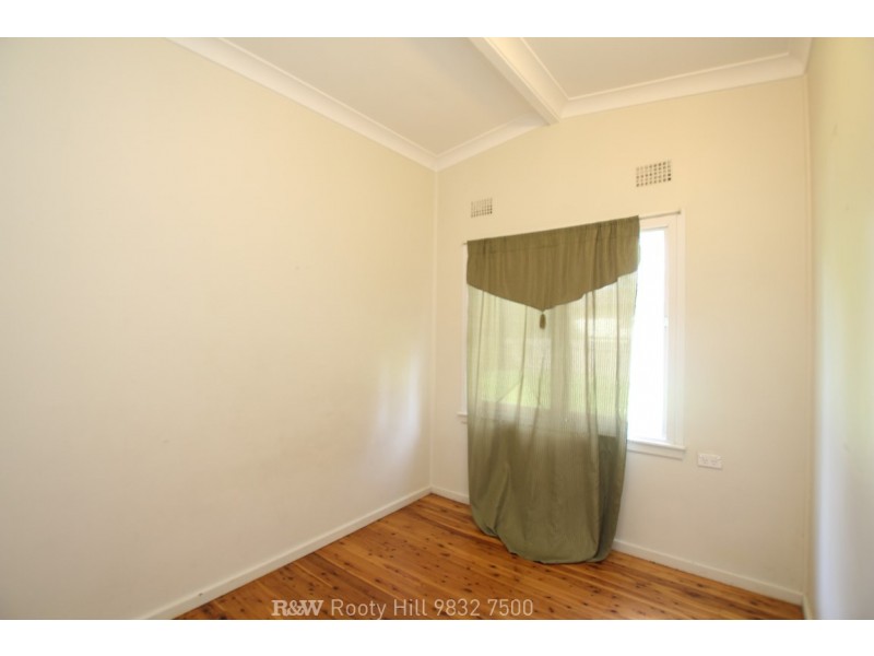 184 Woodstock Avenue, Whalan NSW 2770