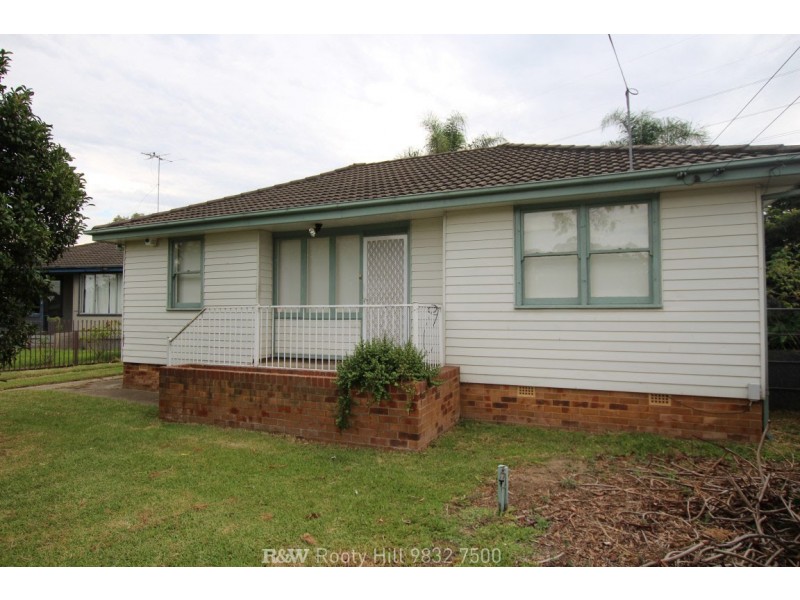 39 Palau Crescent, Lethbridge Park NSW 2770