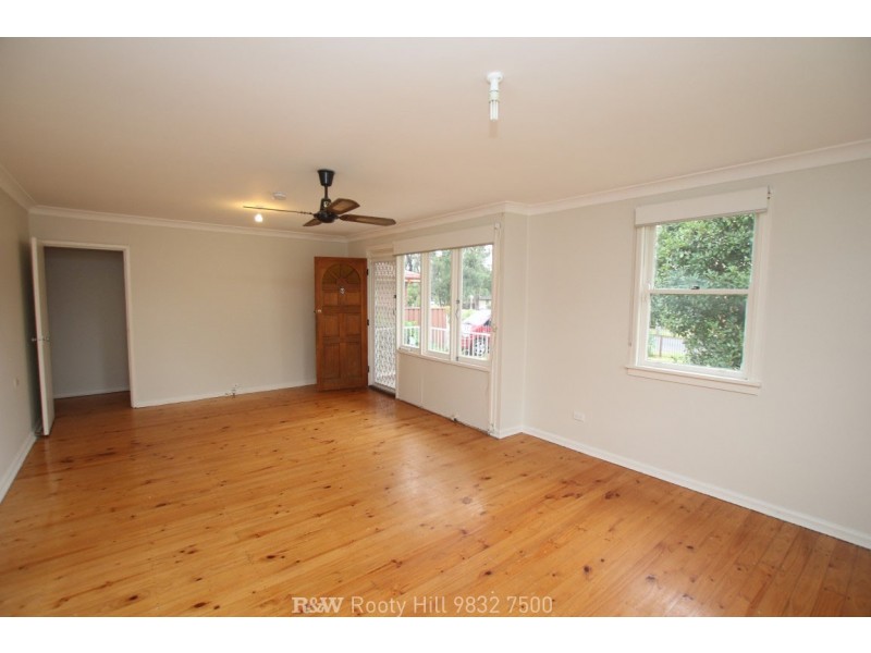 39 Palau Crescent, Lethbridge Park NSW 2770