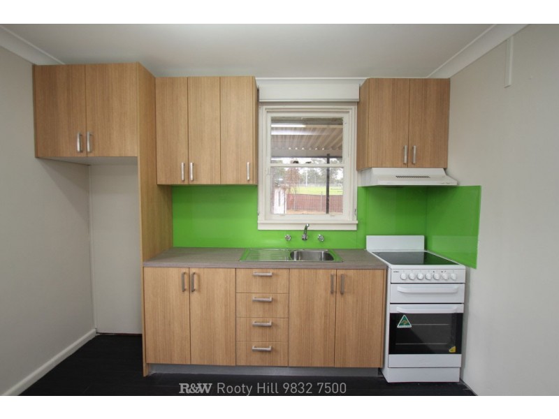 39 Palau Crescent, Lethbridge Park NSW 2770