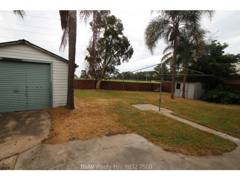 39 Palau Crescent, Lethbridge Park NSW 2770