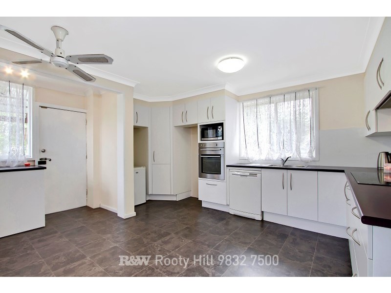 6 Richardson Crescent, Hebersham NSW 2770