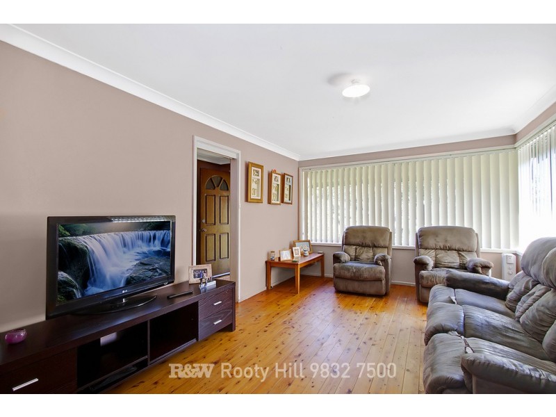 74 Barry Street, Cambridge Park NSW 2747
