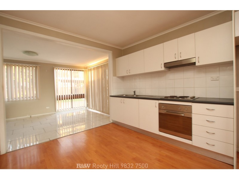 8 Arthur Place, Colyton NSW 2760