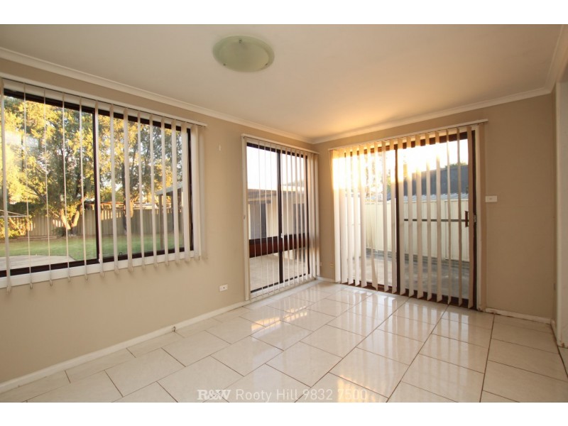 8 Arthur Place, Colyton NSW 2760