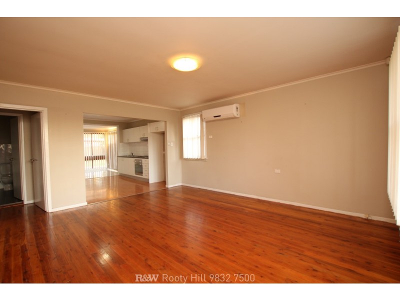 8 Arthur Place, Colyton NSW 2760