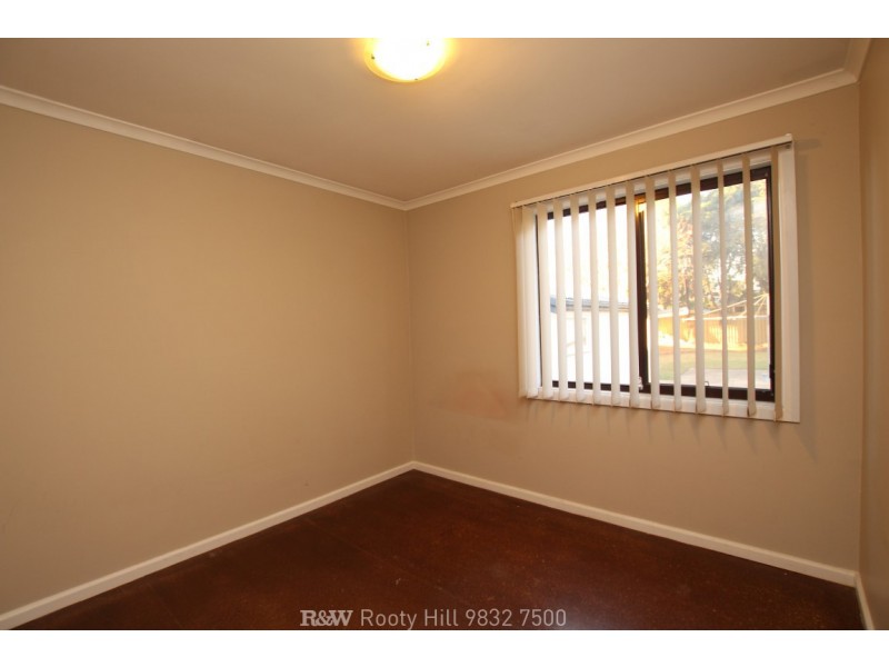 8 Arthur Place, Colyton NSW 2760